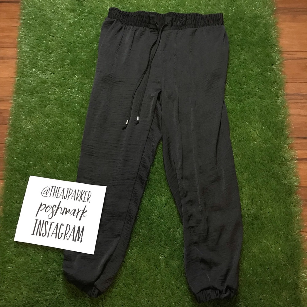 Black New Look joggers xl POCKETS